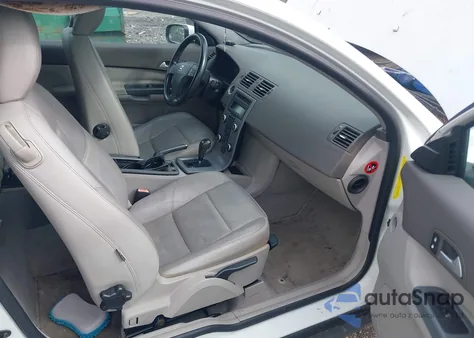 2008 Volvo C30 T5 R-Design/T5 Version 1.0/T5 Version 2.0 z USA, uszkodzony, nr VIN YV1MK672482081519